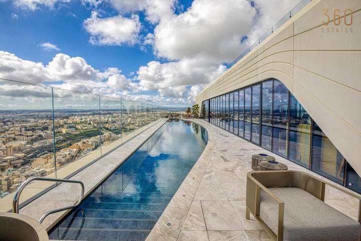 Apartment for 4 people, with terrace and pool in San Giljan