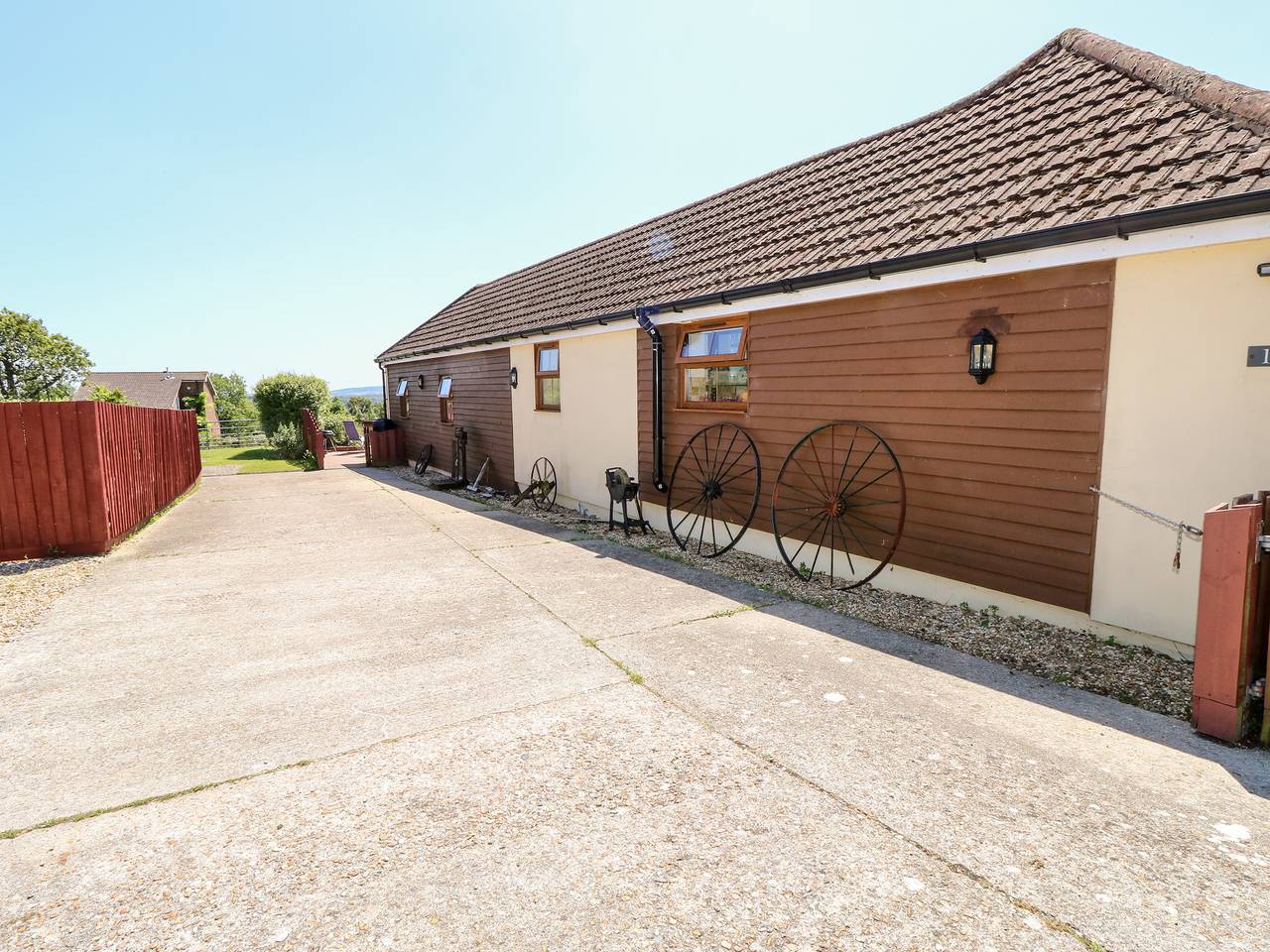 1 The Stables in Havenstreet and Ashey, Isle of Wight