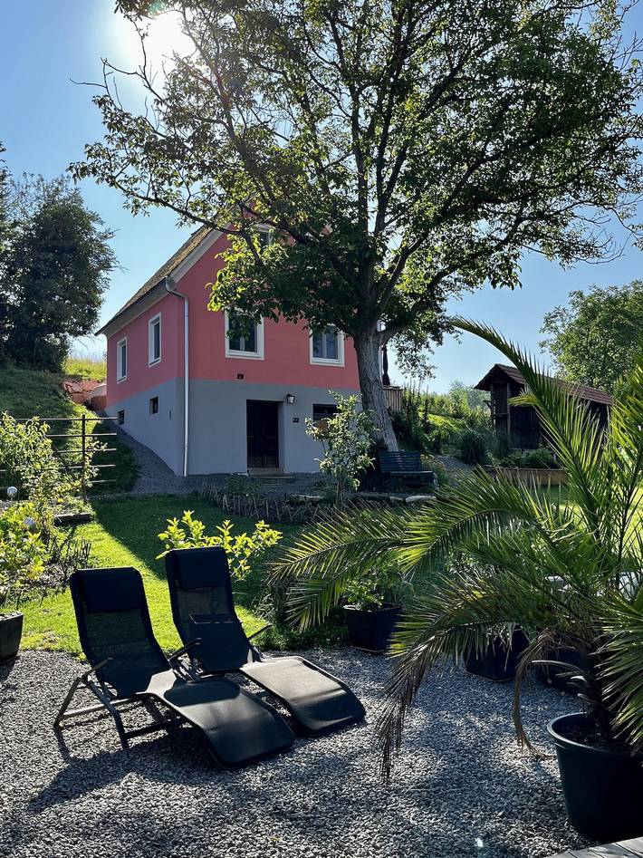 Ferienhaus für 4 Personen, mit Terrasse und Garten sowie Ausblick in der Oststeiermark