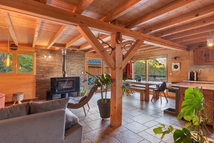 Chalet 'pied de piste et télésiège,au calme,vue panoramique' in Mont-de-Lans, Les Deux Alpes
