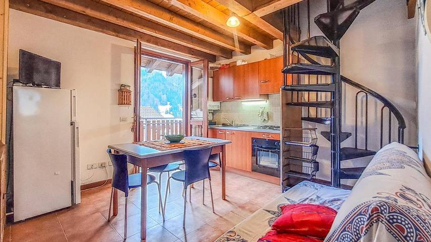 Gîte pour 4 personnes, avec balcon, animaux acceptés à Colere