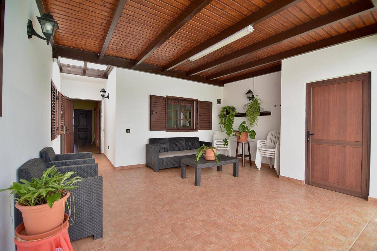 Three-Bedroom House in La Costa (Lanzarote), Tinajo