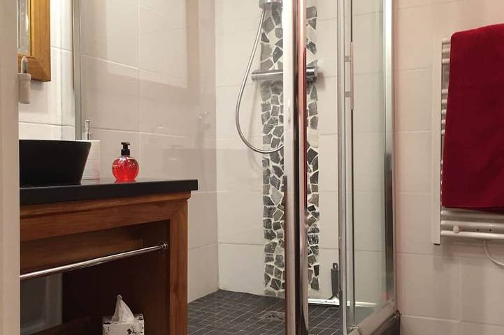 Appartement entier, Appartement de charme 4 personnes, Serre Chevalier 1400 m 3*,Wifi in La Salle-les-Alpes, Serre Chevalier