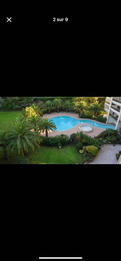 Gîte pour 7 personnes, avec Terrasse ainsi que Jardin et Piscine dans Office De Tourisme Et Des Congres De Mandelieu