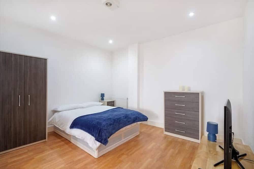 Hel leilighet, New! Spacious Flat with parking in Elstree and Borehamwood, Hertfordshire