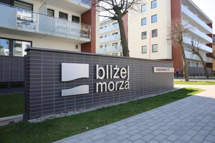 Lägenhetshotell för 5 Personer, med Balkong samt Terass och Utsikt i Kołobrzeg