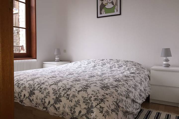 Ganze Wohnung, Apartment mit Parkplatz in der mittelalterlichen Stadt, 100 m vom Kai entfernt, Geschäfte. in Saint-Valery-sur-Somme, Abbeville und Umgebung
