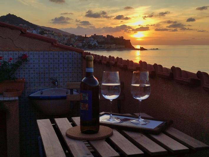 Appartamento per 3 persone, con panorama e terrazza a Castel di Tusa