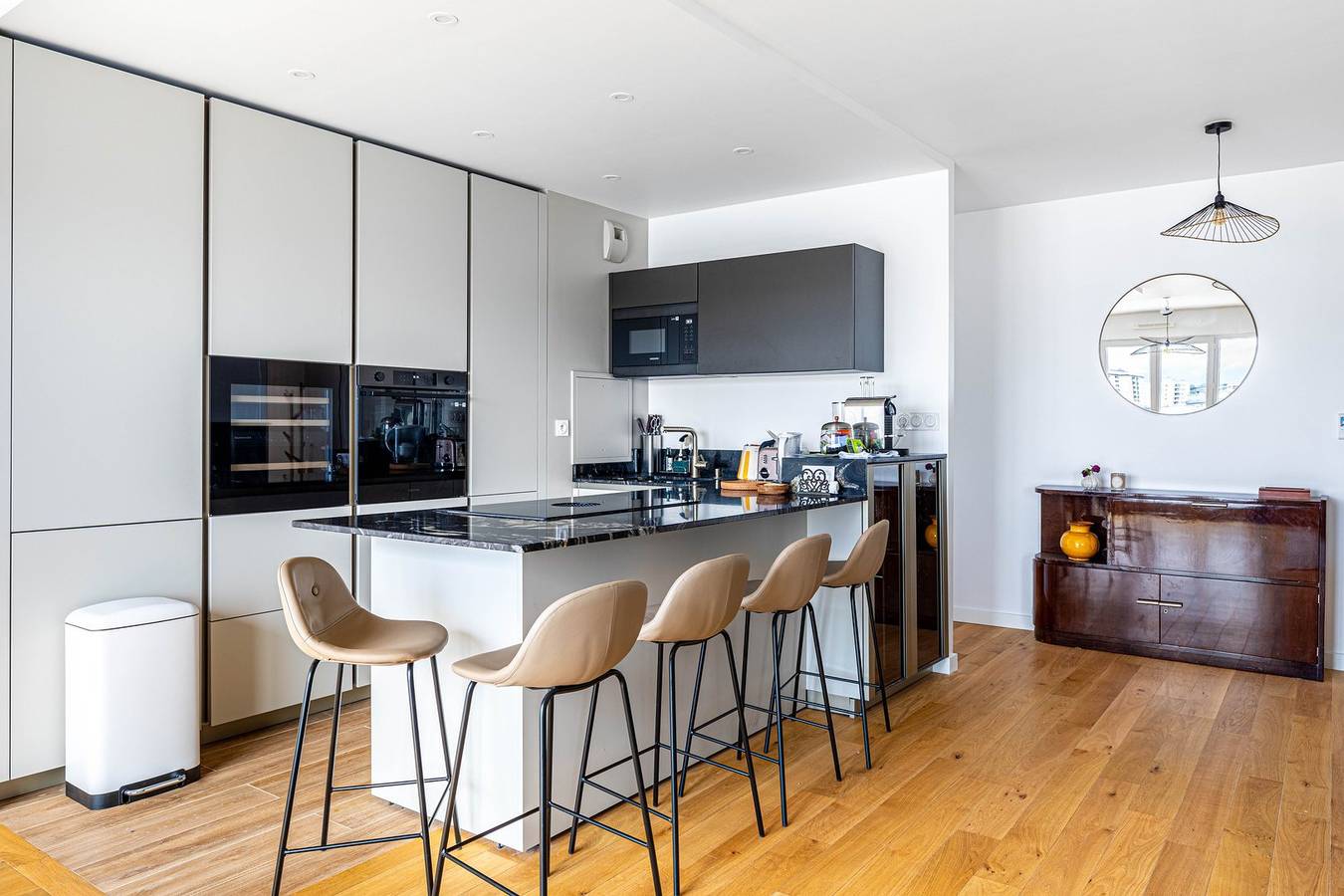 Apartamento entero, Guestready - Capullo chic con balcón in Suresnes, Altos del Sena