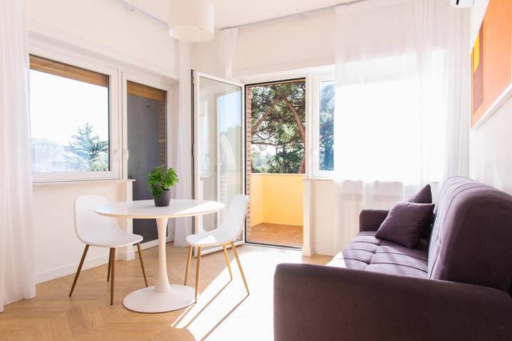 Ferienwohnung für 4 Personen, mit Balkon und Terrasse sowie Seeblick und Ausblick in Rom - 4