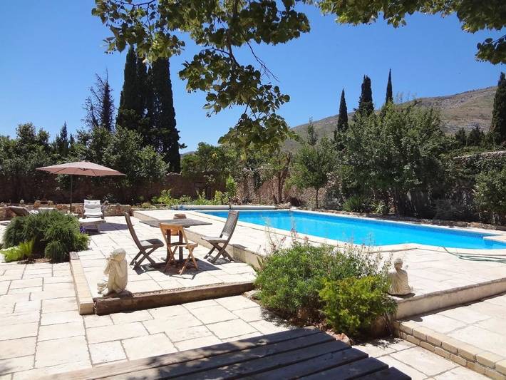 Maison d’hôte pour 3 personnes, avec jardin ainsi que piscine et vue