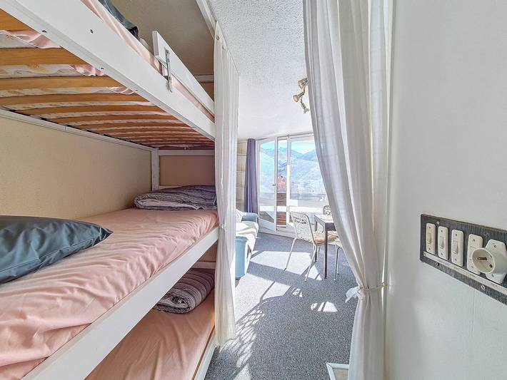 Estudio entero, Estudio acogedor a pie de pistas con balcón in Les Menuires, Saint-Martin-de-Belleville