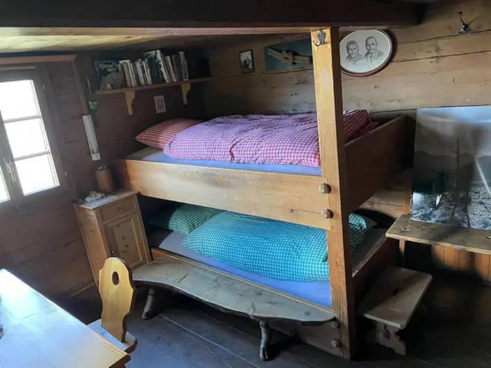 Ganze Ferienwohnung, Maiensäss Refugi, Val Sumvitg - 3 Zimmer Maiensäss für max. 6 Pers. in Sumvitg, Alpenarena