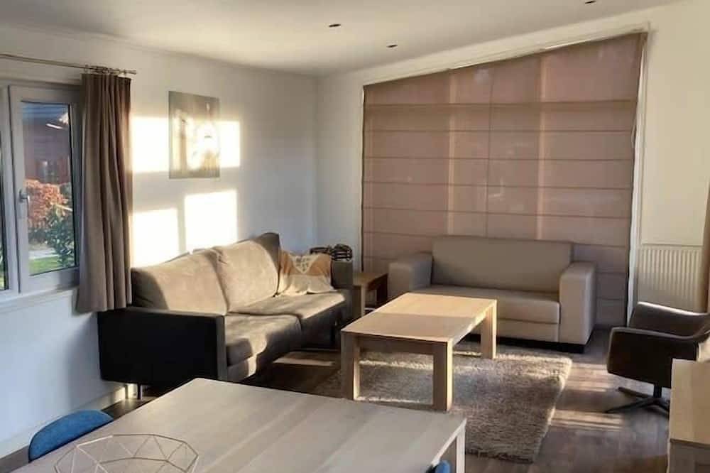 Chalet with 2 bedrooms and a dishwasher in Heerlen, Parkstad Limburg