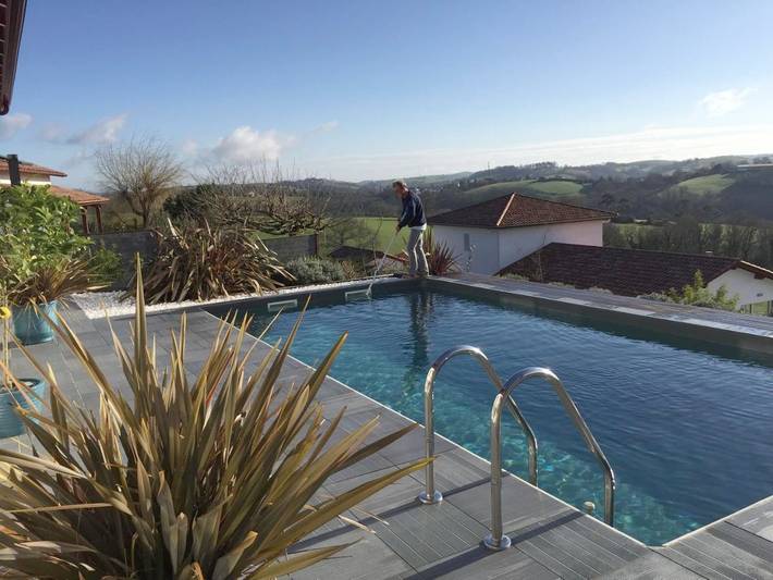 Maison d’hôte pour 2 personnes, avec jardin ainsi que piscine et vue