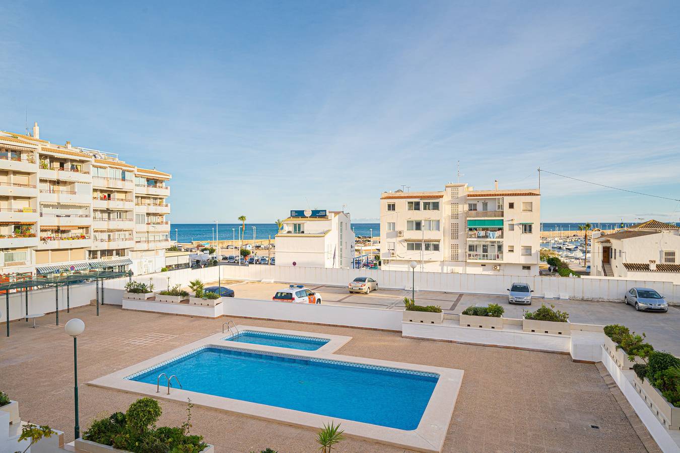Apartamento entero, Apartamento "Casa Altea-Mar" cerca de la playa con piscina compartida y Wi-Fi in Altea pueblo, Altea