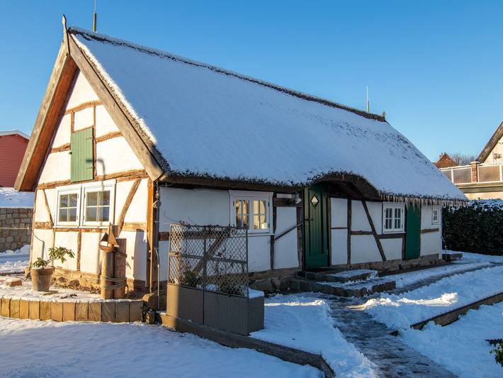Ferienwohnung für 7 Personen, mit Garten und Seeblick sowie Terrasse, kinderfreundlich in Freest - 2