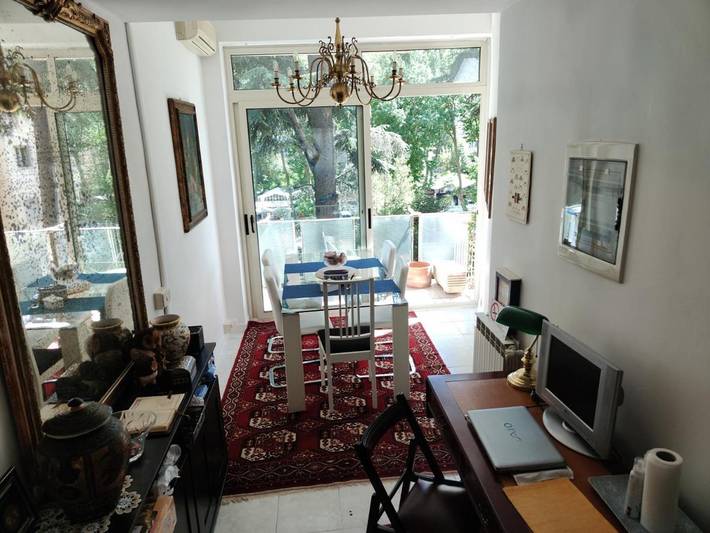 B&b per 2 persone, con balcone e giardino nonché panorama a Eur (Roma)