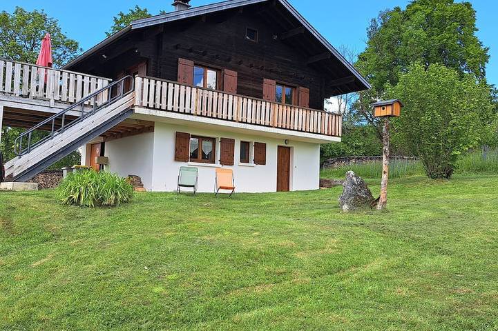 Gîte pour 6 personnes, avec jardin et balcon, animaux acceptés dans Lac de Narlay