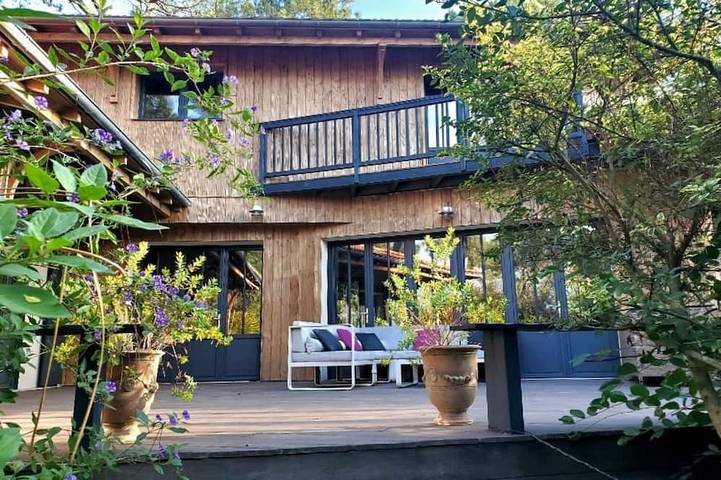 Holiday rental for 12 people, with balcony and hot tub as well as garden in Arcachon