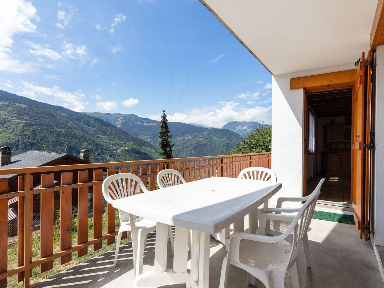 Chalet in Montagny nahe Skipisten in Courchevel, Les Trois Vallées