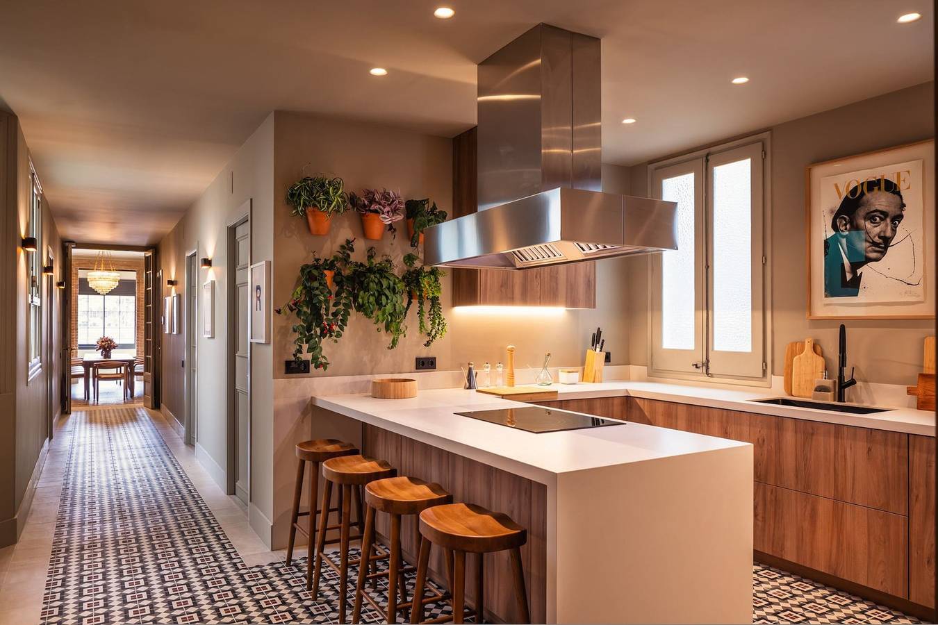 Entire apartment, Lovely 6 Br Flat in L'Eixample in Barcelona Centre, Barcelona