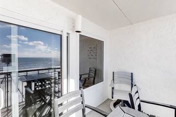 Vacation Apartment for 2 Guests in Okaloosa Island, Emerald Coast, Picture 2