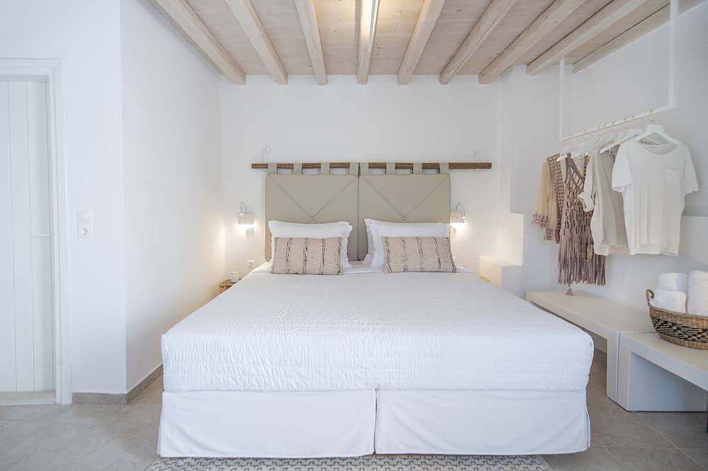 Entire apartment, Pietra Bianca 1891 Guest House B in Mykonos