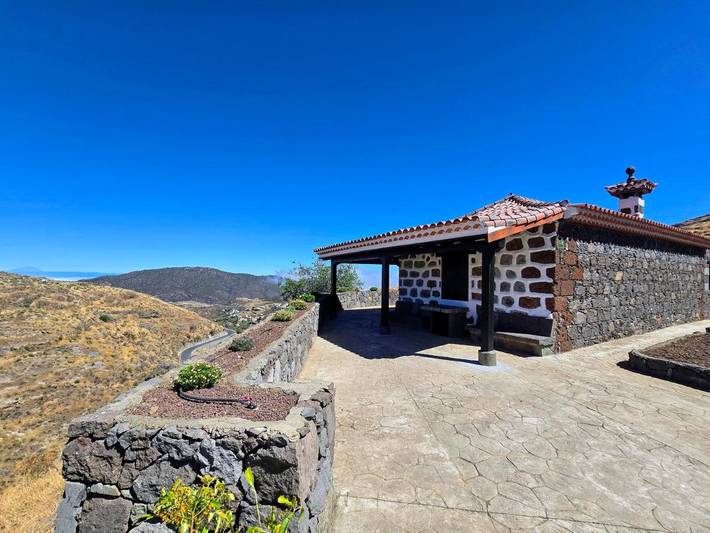 Location de vacances pour 3 personnes, avec vue et terrasse à Artenara