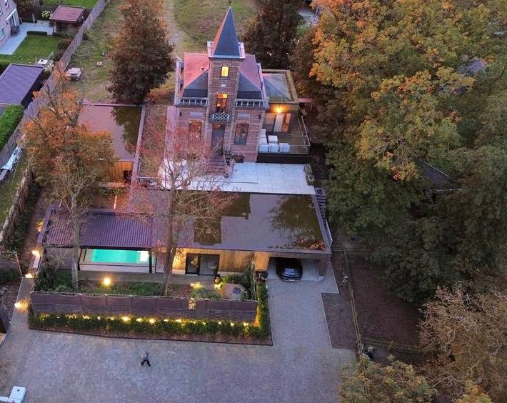Chambre d’hôte pour 2 personnes, avec Jacuzzi et Terrasse ainsi que Jardin et Piscine à Godewaersvelde