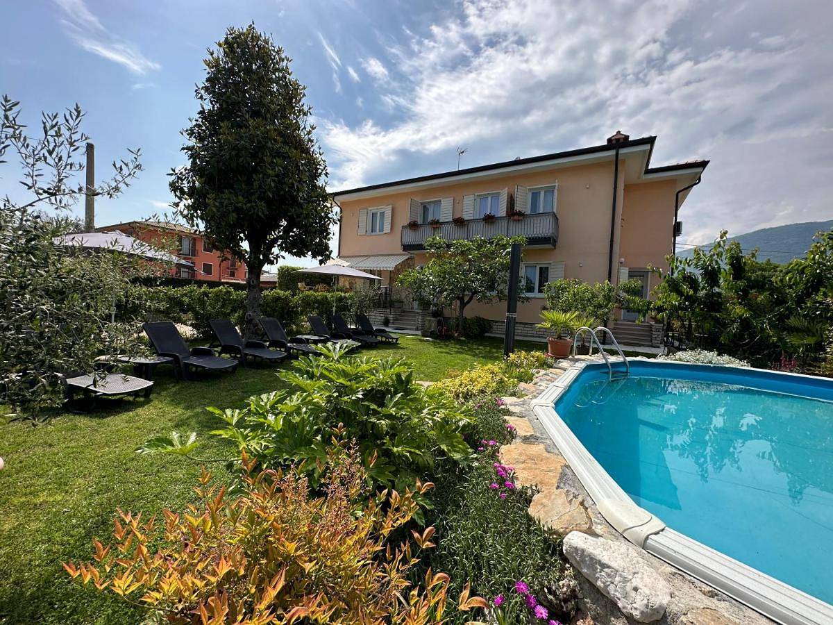 B&B La Magnolia in Caprino Veronese, Garda Bergen