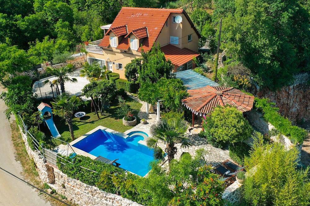 Hacienda Anna by Villas Guide in Imotski, Makarska Riviera