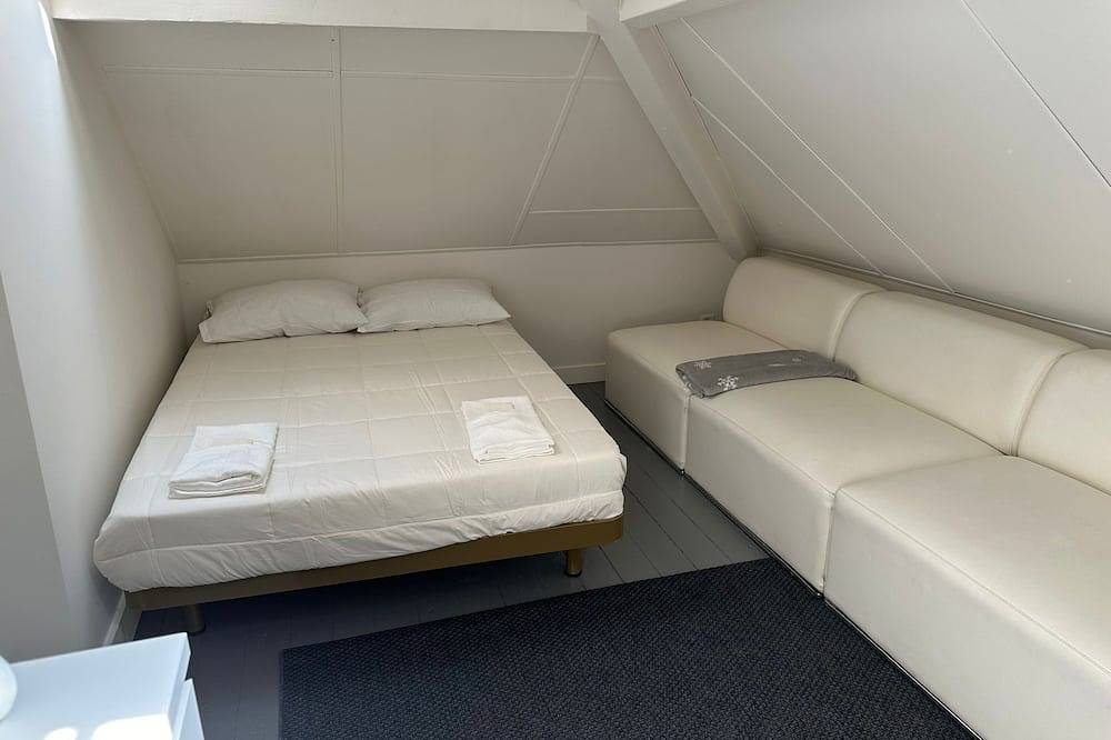 Ganze Wohnung, Beautiful penthouse apartment in Geneva Veyrier Salève in Genfer See