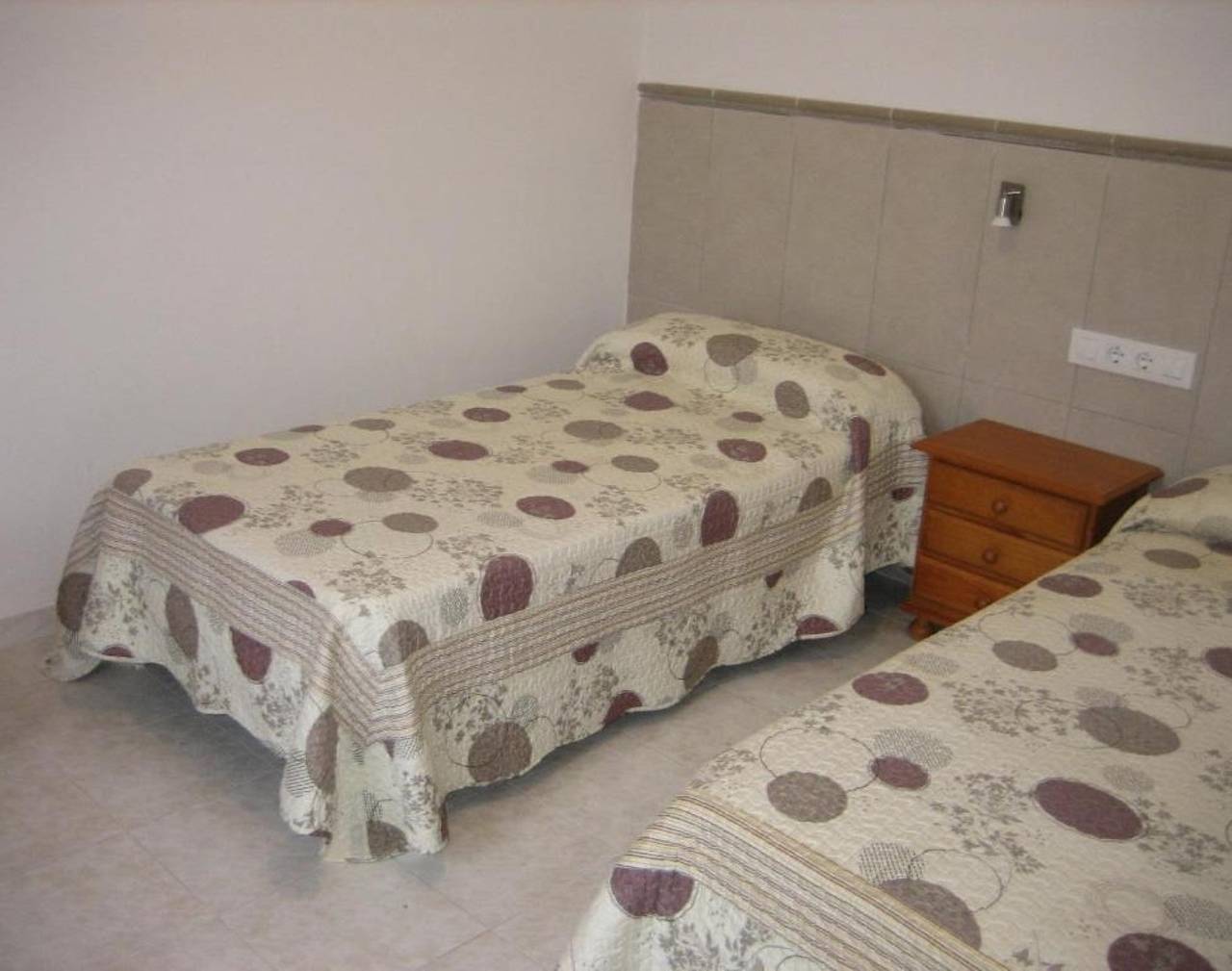 Apartamento 4/5 personas con terraza, piscina comunitaria y amplio parque in Cunit, Costa Dorada
