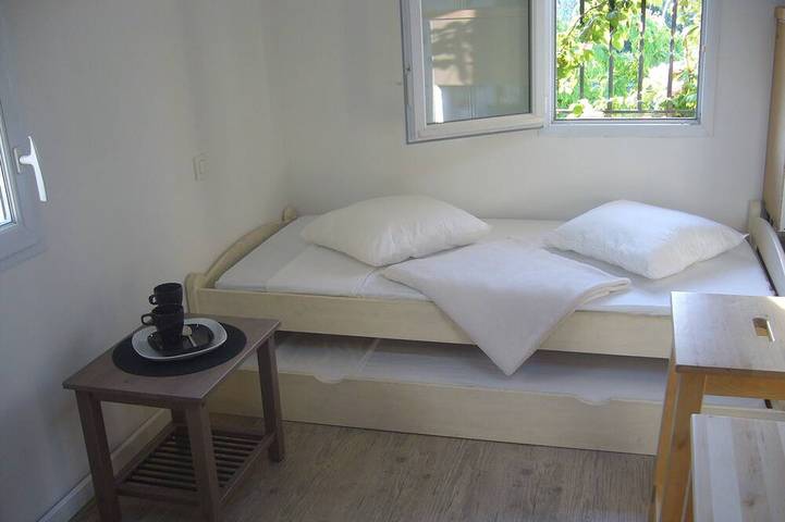 Gîte pour 4 personnes, avec jardin et piscine dans Le Gardon A Collias Collias - 3