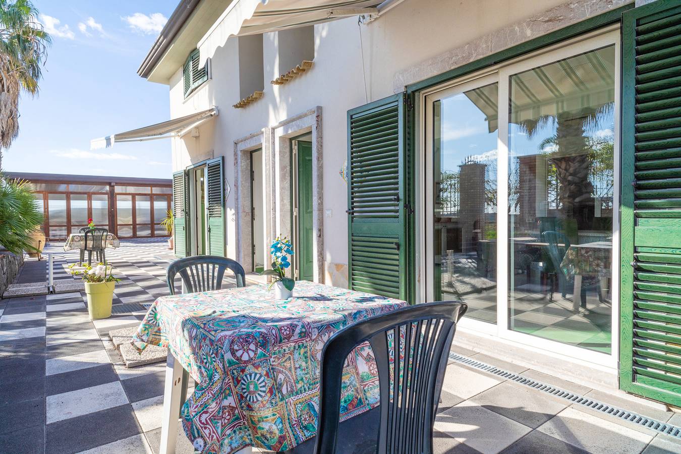 Ganze Wohnung, Ferienwohnung "Casa Orchidea" mit Meerblick, Gemeinschaftspool und Terrassen in Calatabiano, Catania Provinz
