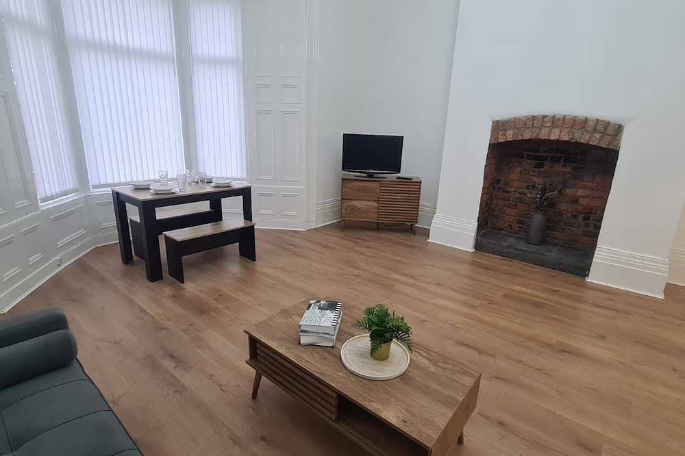 Entire apartment, Modern one bed close to city in Sunderland