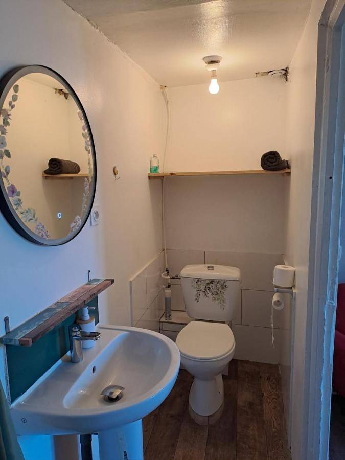 Two-Bedroom Family Apartment in Pont-sur-Yonne, Yonne