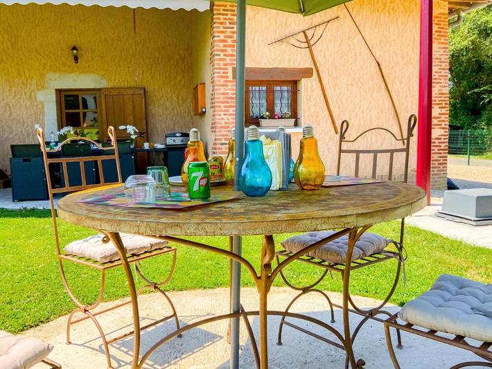 Maison d’hôte pour 6 personnes, avec terrasse et jardin dans l' Ain - 2