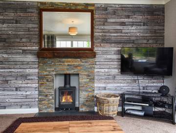 Cabin for 6 Guests in Edwinstowe, Nottinghamshire, Picture 3