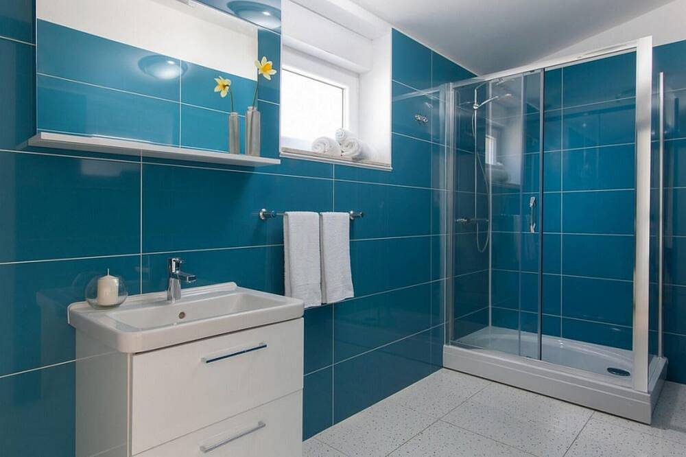 Mooi huis met 3 slaapkamers in Sveta. in Raša, Oostkust Istrië