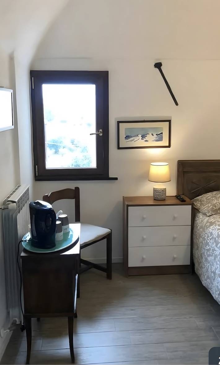 Room 'Camera in Dimora Storica' with Shared Terrace, Wi-Fi and Air Conditioning in Cisano sul Neva, Riviera di Ponente