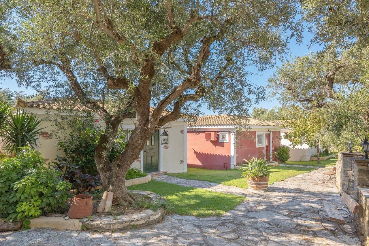 Ilyessa Cottages in Ψαρού, Αλυκές