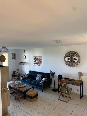 Gîte pour 4 personnes, avec vue ainsi que piscine et terrasse dans Plage de Petit-Havre