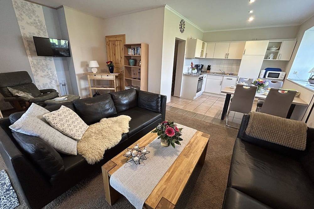 Ganze Wohnung, Ferienwohnung Seeschwalbe direkt am Nordseedeich. Idyllisch, ruhig, Naturstrand in Hagermarsch, Landkreis Aurich