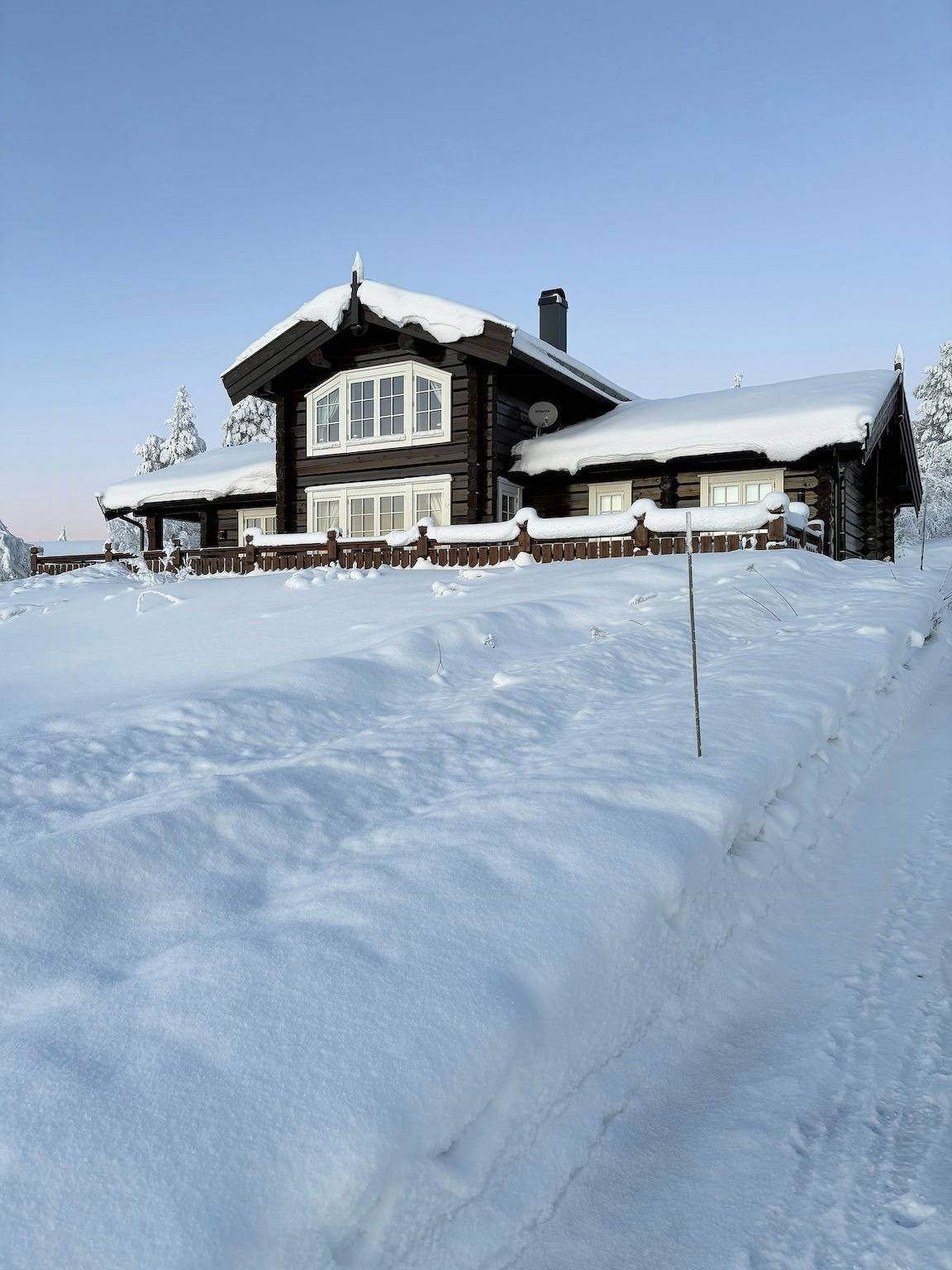 Blockhütte mit direktem Zugang zu den Pisten am Renåfjellet in Rendalen