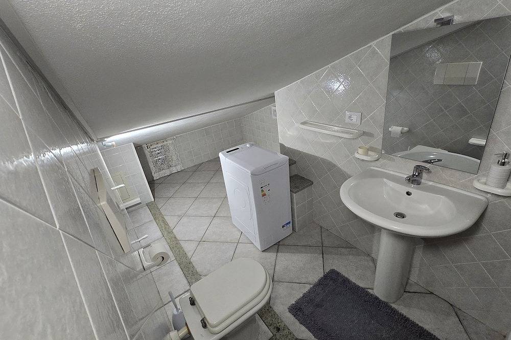 Apartamento entero, Attic family apartment surrounded by nature, 2 minutes from the sea. in Biancareddu, Sassari