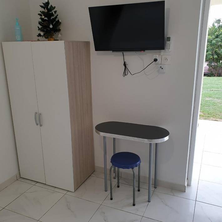 Location de vacances pour 2 personnes, avec terrasse ainsi que jardin et vue à Case-Pilote - 4