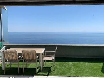 Gîte pour 6 personnes, avec piscine ainsi que jardin et vue, adapté aux familles à Cap-d'Ail