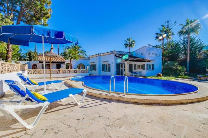 Villa Julieta cerca de la playa con piscina y Wi-Fi in Cala Murada, Manacor